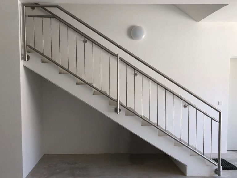 Treppengeländer aus Edelstahl